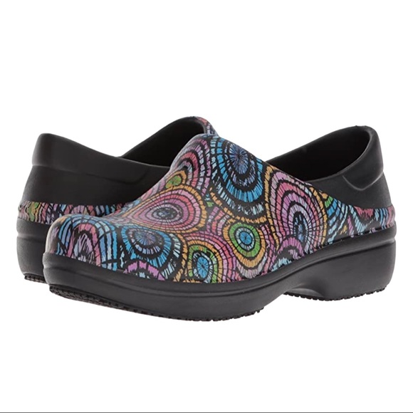 CROCS Shoes - Crocs Women's Neria Pro Graphic Work Clog